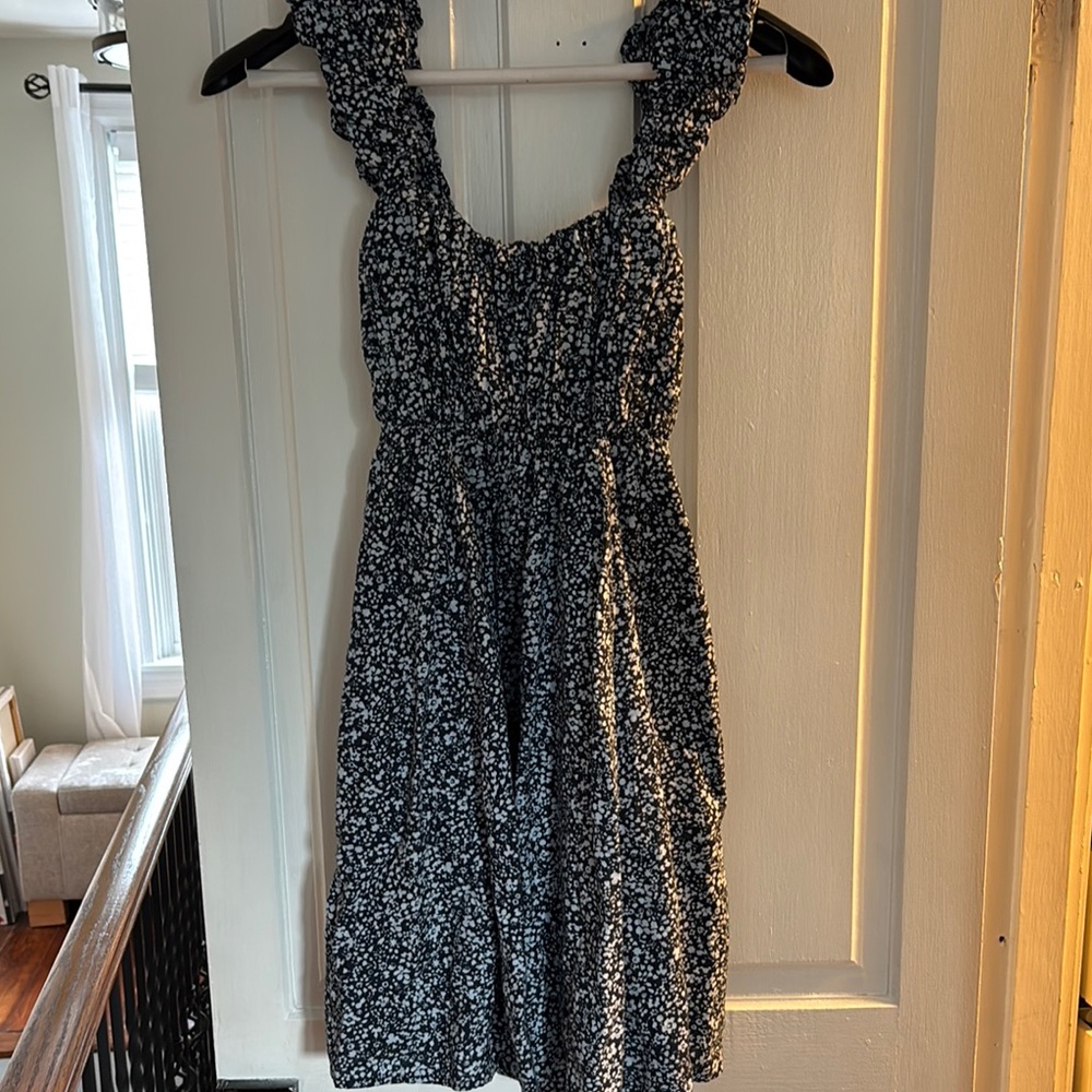 Abercrombie & Fitch Black and White Floral Midi Dress
